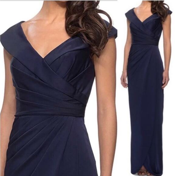 La Femme Navy V Neck Ruched Surplice Off the Shoulder Column 25206 Long Gown 14 - Picture 2 of 8